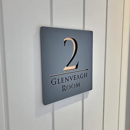 The Blue Door منزل ريفي *