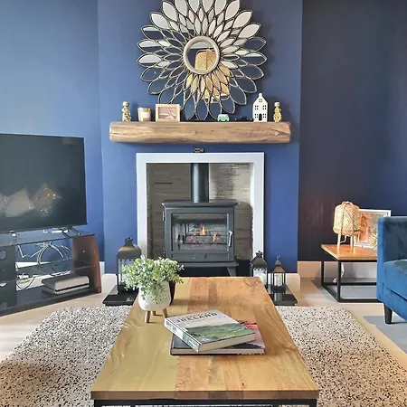 The Blue Door منزل ريفي *