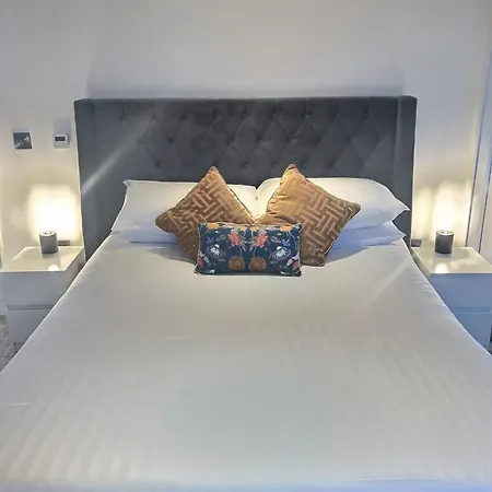 منزل ريفي The Blue Door *