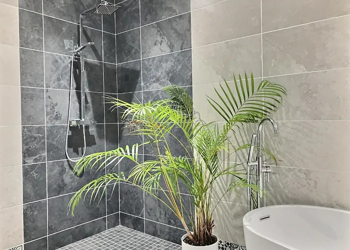 The Blue Door 레터케니